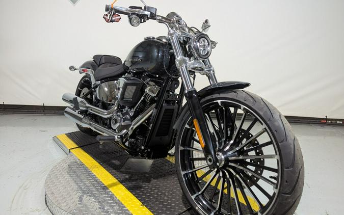 2026 Harley-Davidson® Breakout® Iron Horse Metallic