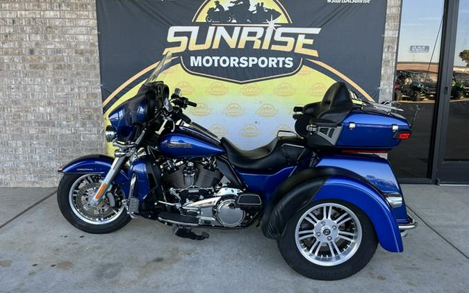 2017 Harley-Davidson Trike FLHTCUTG Tri Glide Ultra