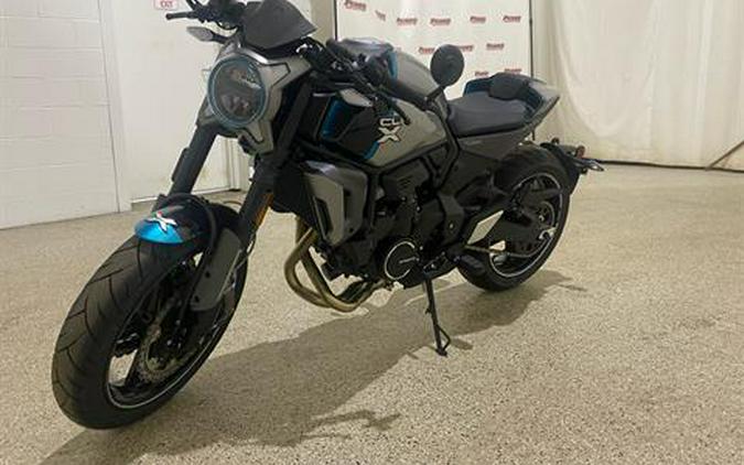 2023 CFMOTO 700CL-X Sport