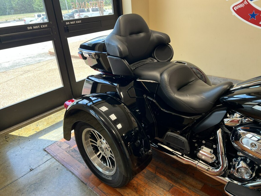 Used 2023 Harley-Davidson Tri-Glide Ultra Classic Trike Motorcycle For Sale Near Memphis, TN