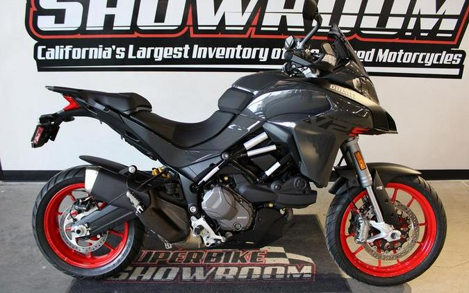 2023 Ducati Multistrada V2 S Thrilling Black & Street Grey