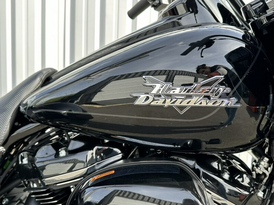 Harley-Davidson Road Glide 3 2024 FLTRT 84405772 VIVID BLACK W/ PINSTRIPE