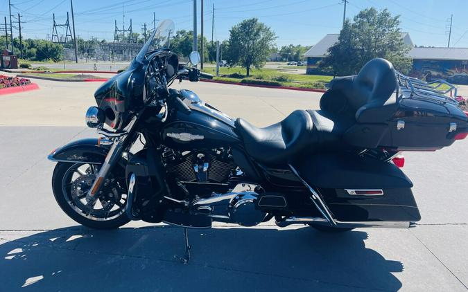 2018 Harley-Davidson Ultra Limited Exclusive - Firefighter FLHTK