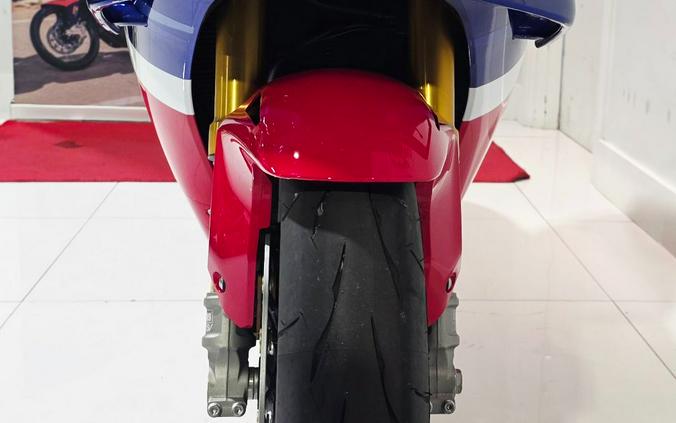 2025 Honda CBR1000RR-R Fireblade SP
