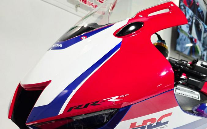 2025 Honda CBR1000RR-R Fireblade SP