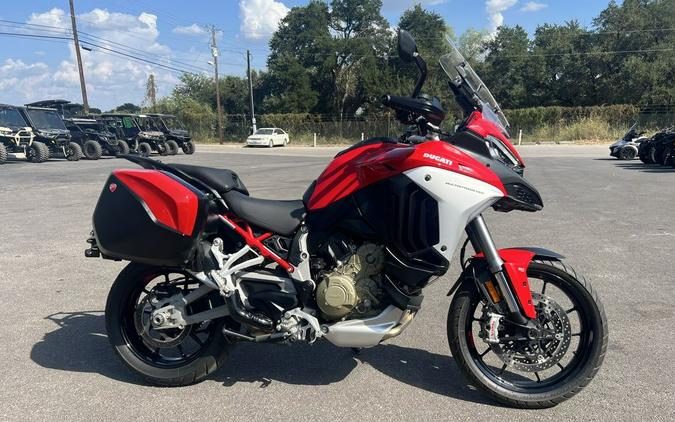 2022 Ducati Multistrada V4S Ducati Red / Alloy Wheels