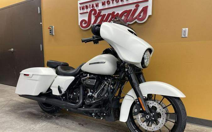 2018 Harley-Davidson® FLHXS - Street Glide® Special