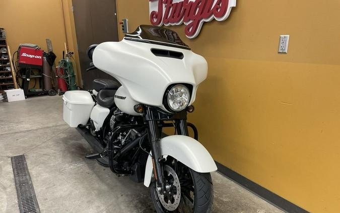 2018 Harley-Davidson® FLHXS - Street Glide® Special