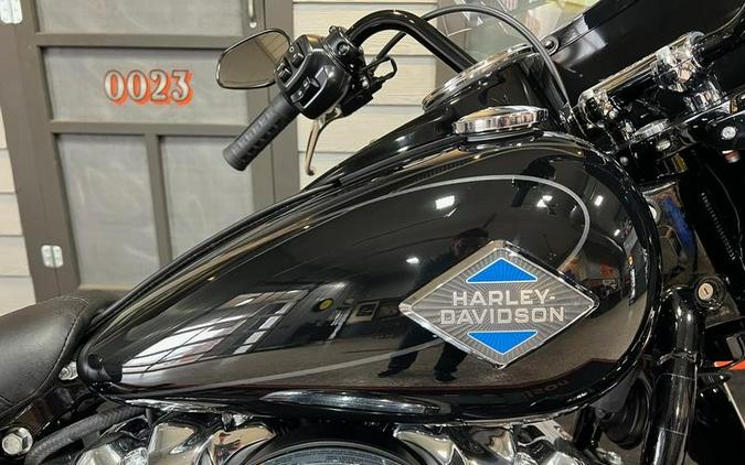 2025 Harley-Davidson® FLHC - Heritage Classic