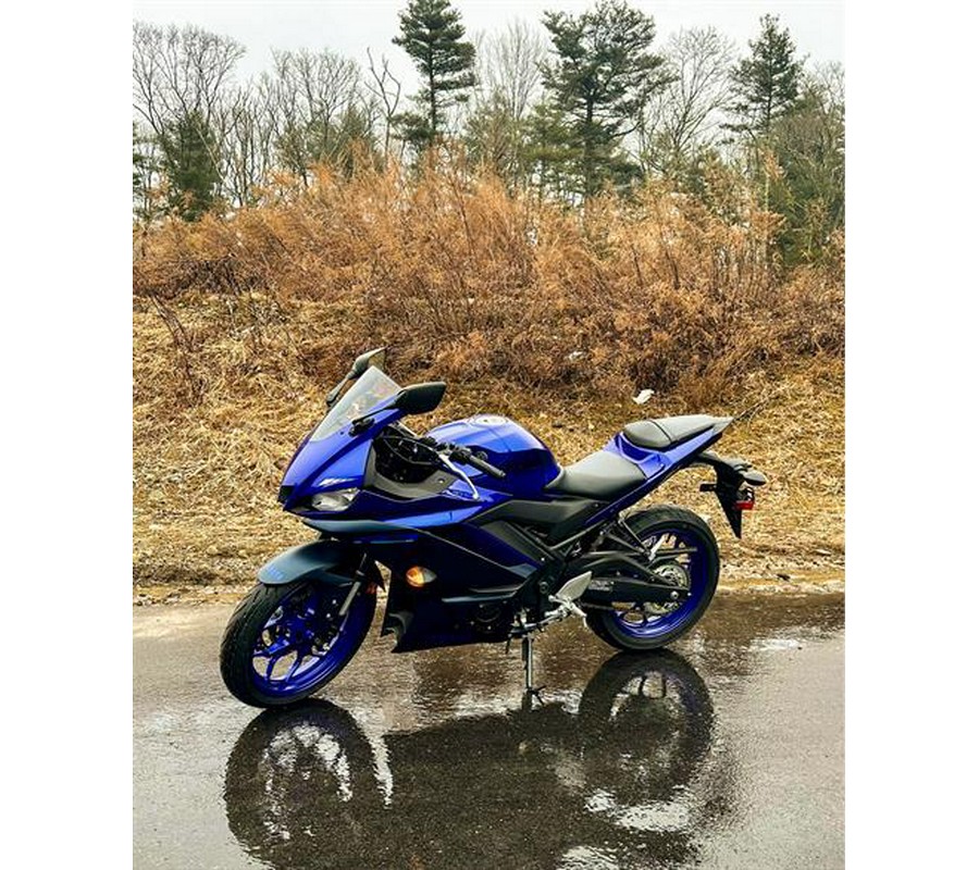 2023 Yamaha YZF-R3 ABS