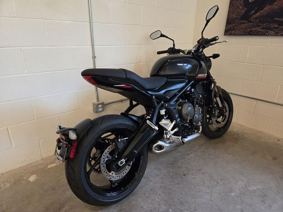 2025 Triumph Trident 660