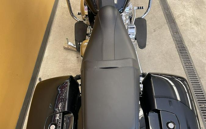 2021 Indian Motorcycle® Chieftain® Limited Thunder Black Pearl