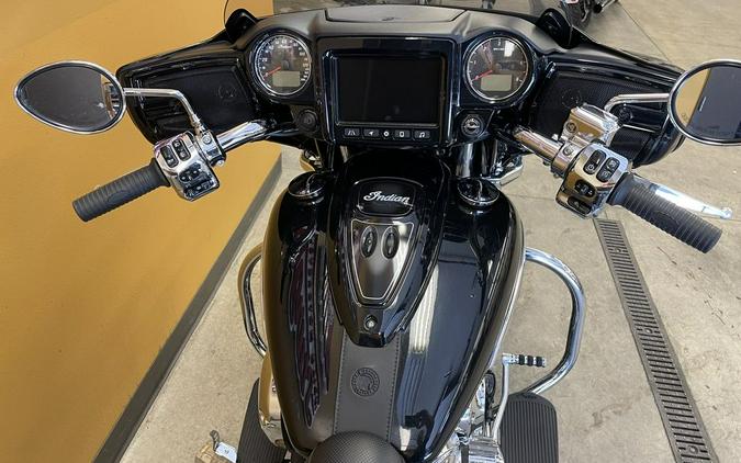 2021 Indian Motorcycle® Chieftain® Limited Thunder Black Pearl