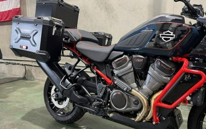 RA1250SE 2025 CVO™ Pan America®
