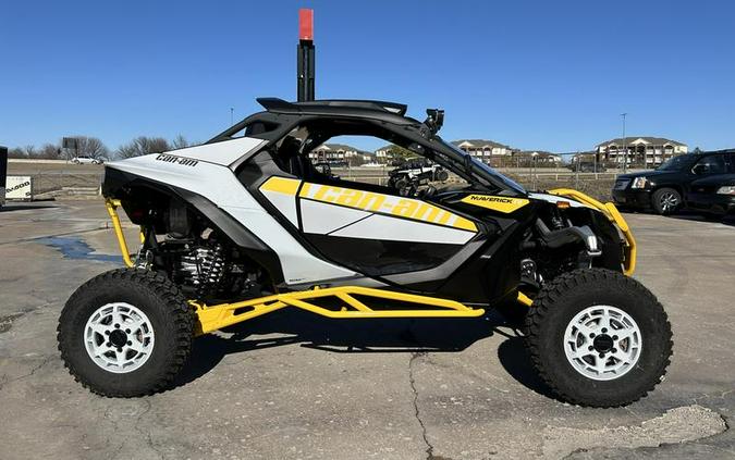 2024 Can-Am® Maverick R 999T DCT