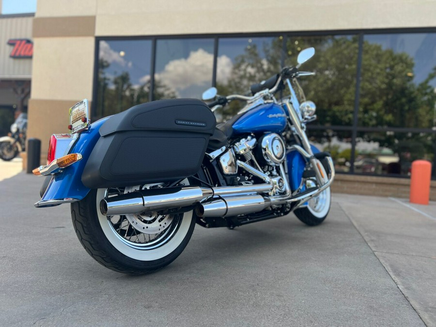 2018 Harley-Davidson® Deluxe Electric Blue