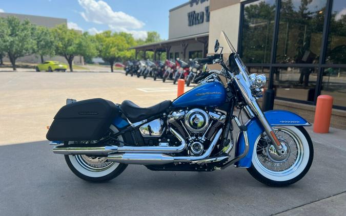 2018 Harley-Davidson® Deluxe Electric Blue