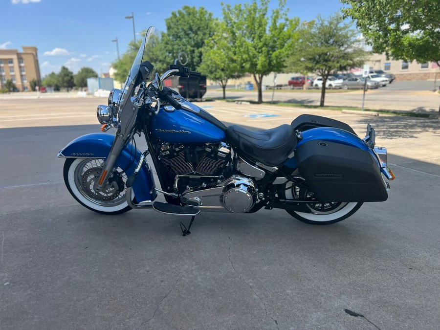 2018 Harley-Davidson® Deluxe Electric Blue