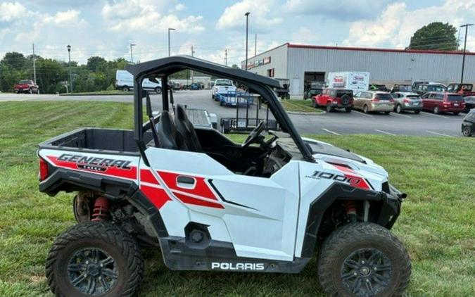 2017 Polaris® GENERAL™ 1000 EPS White Lightning