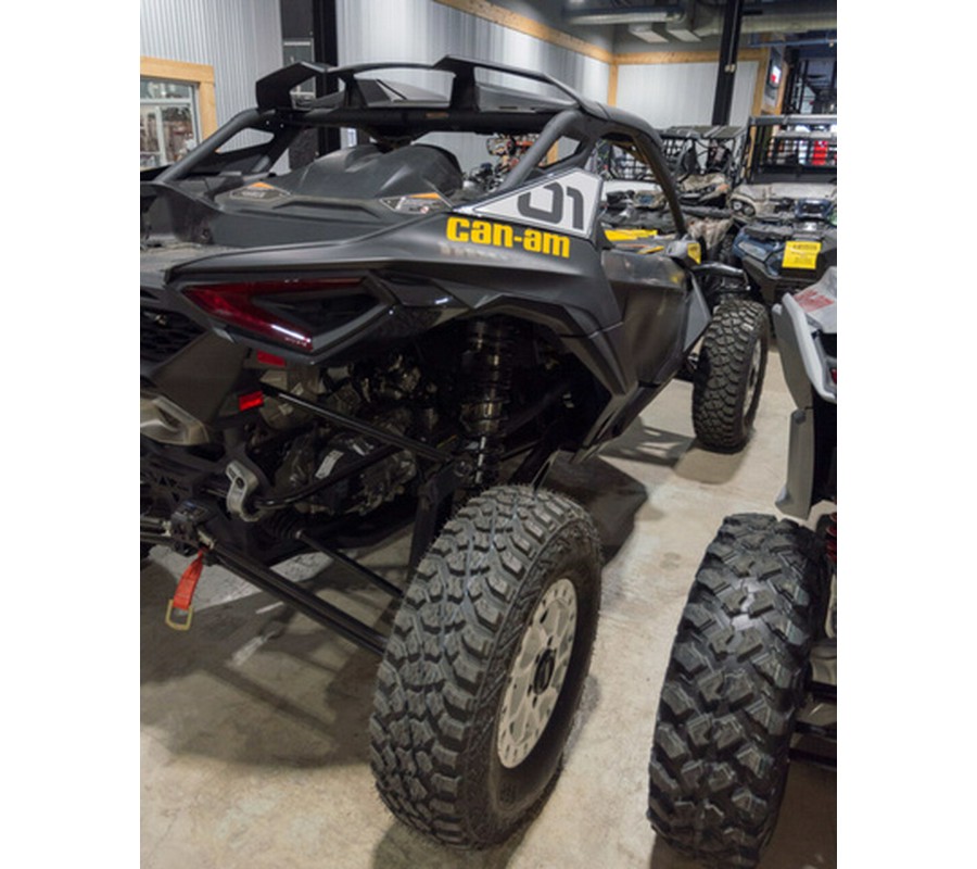 2025 Can-Am Maverick R X rs