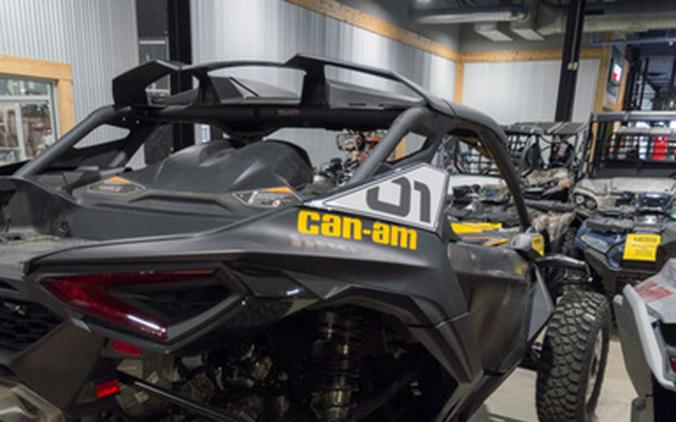 2025 Can-Am Maverick R X rs