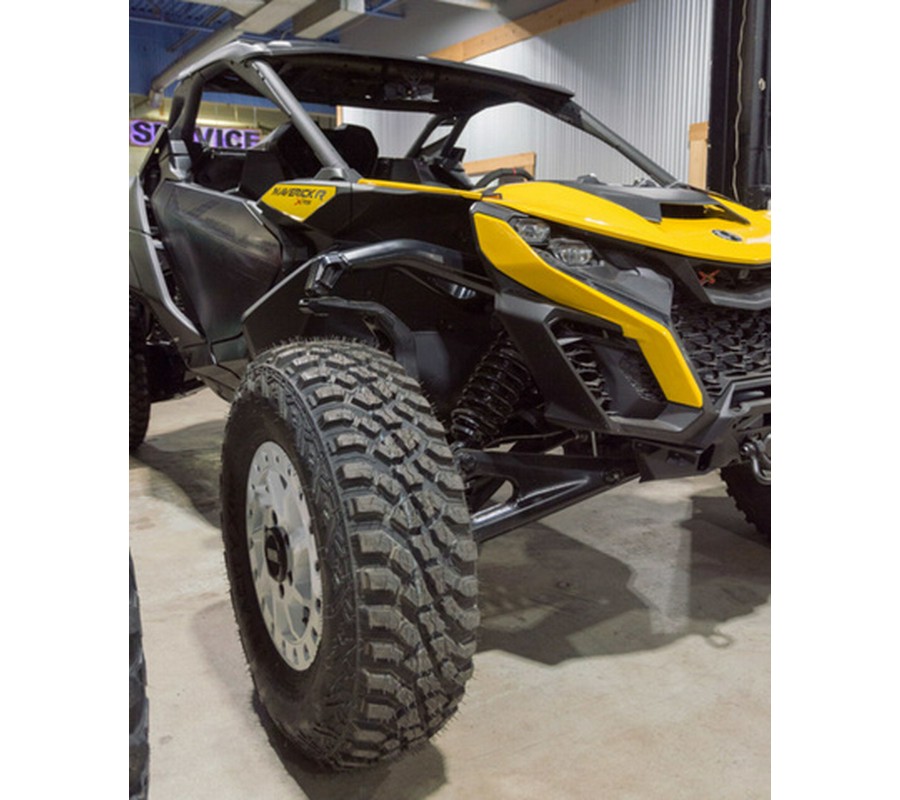 2025 Can-Am Maverick R X rs