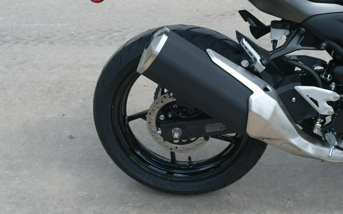 2025 KAWASAKI Z500 ABS