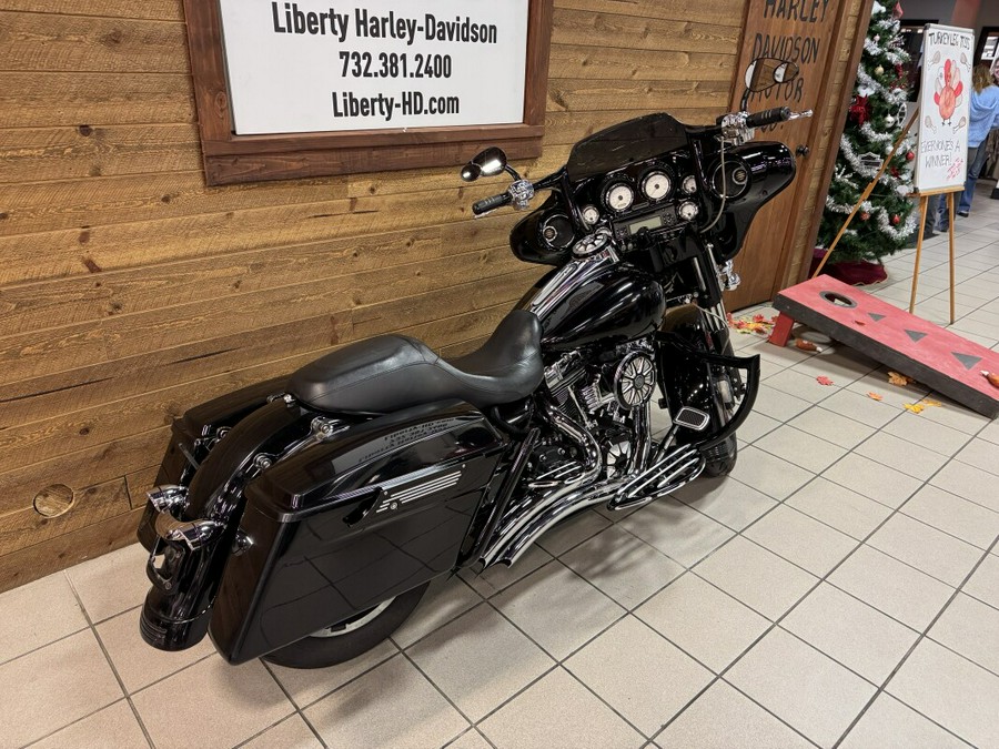 2013 Harley-Davidson® Street Glide® Vivid Black FLHX