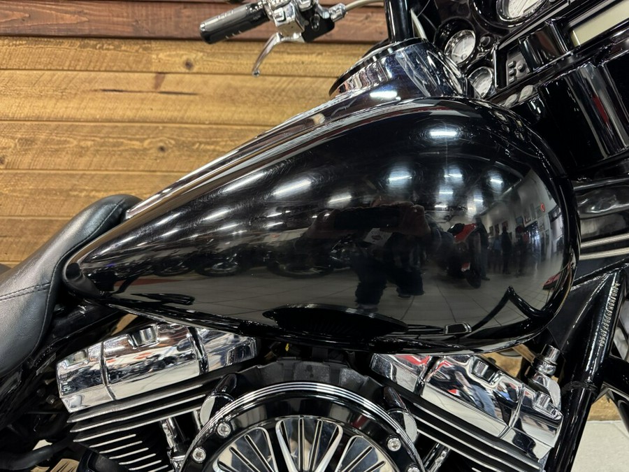2013 Harley-Davidson® Street Glide® Vivid Black FLHX