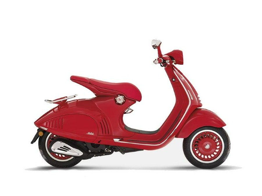 2018 Vespa (946)Red 150