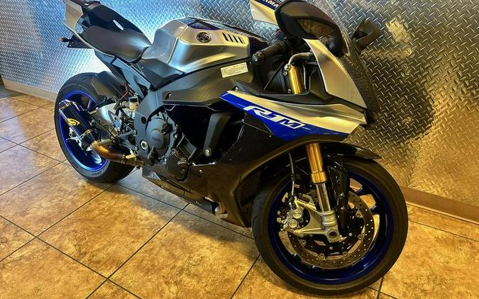 2018 Yamaha YZF-R1M