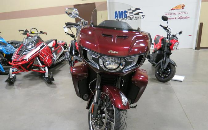 2022 Indian Motorcycle® Pursuit Limited with Premium Package Maroon Metallic/Crimson Metallic