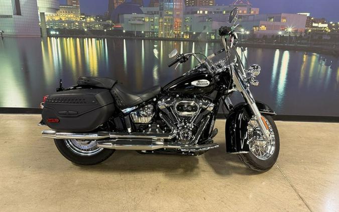 2024 Harley-Davidson Softail FLHCS - Heritage Classic