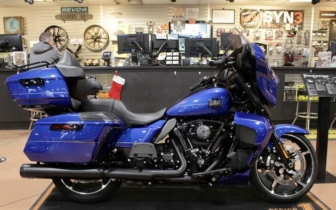 New 2025 Harley-Davidson Street Glide Ultra Grand American Touring Motorcycle For Sale In Medina, OH