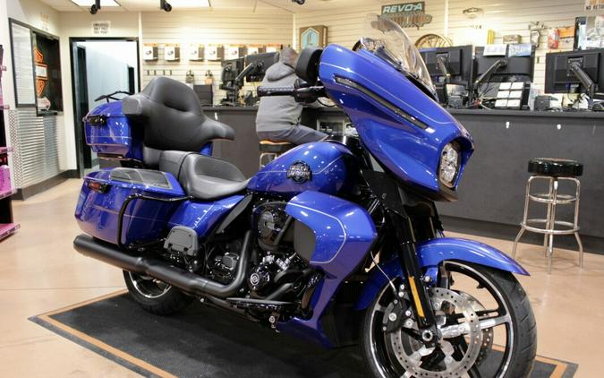 New 2025 Harley-Davidson Street Glide Ultra Grand American Touring Motorcycle For Sale In Medina, OH