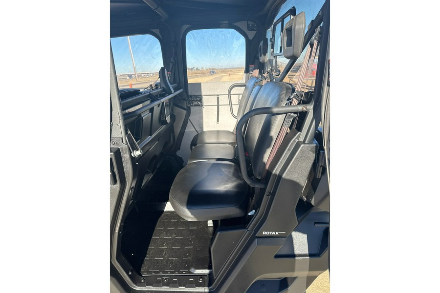 2020 Can-Am Defender MAX DPS™ HD8