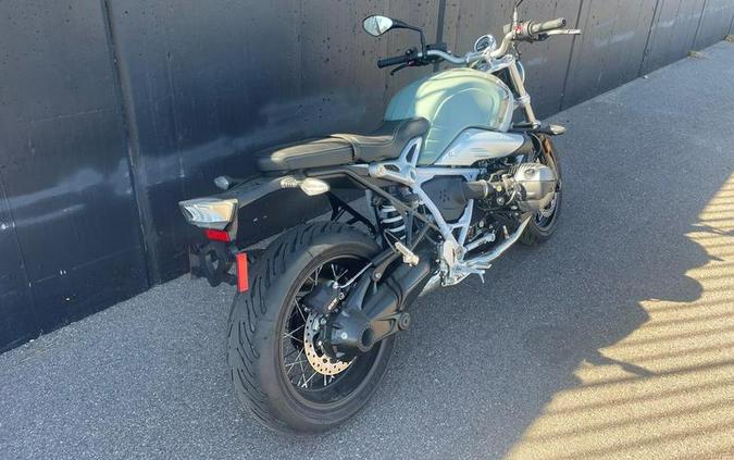 2023 BMW R nineT 719 Mineral White Metallic / Aurum