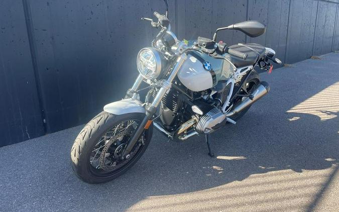 2023 BMW R nineT 719 Mineral White Metallic / Aurum