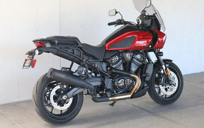 2025 Harley-Davidson® RA1250ST - Pan America® 1250 ST