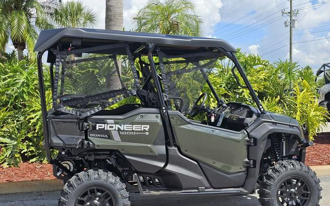 2024 Honda Pioneer 1000-5 Deluxe