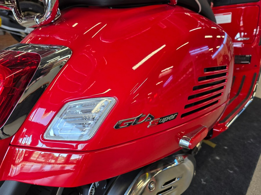 2024 Vespa GTS Super 300