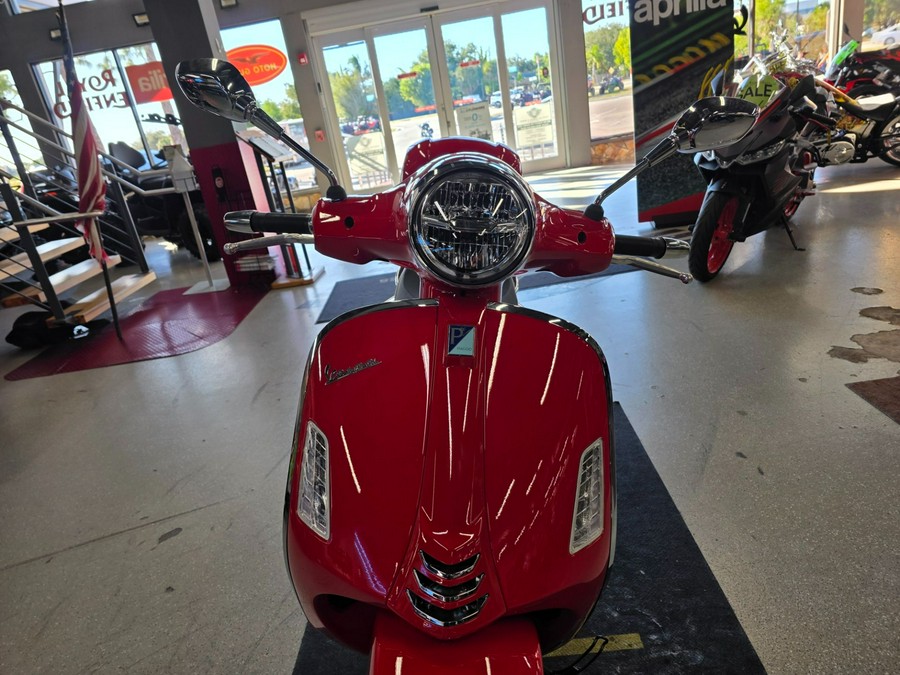 2024 Vespa GTS Super 300