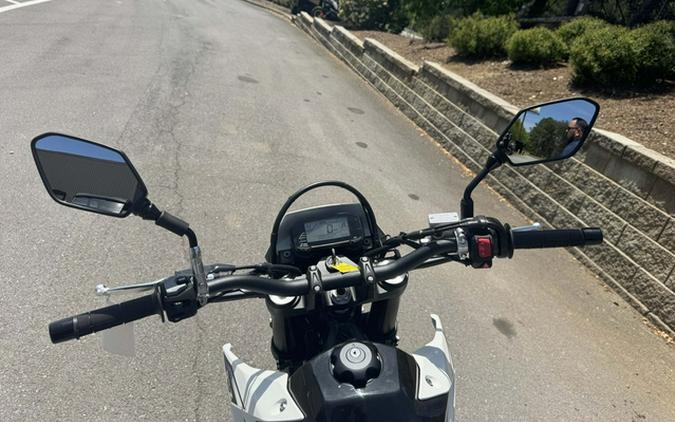 2025 Suzuki DR-Z400SMM5