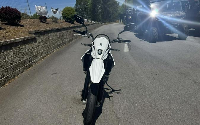 2025 Suzuki DR-Z400SMM5