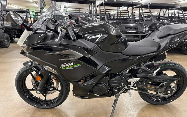 2024 Kawasaki Ninja 500 Base