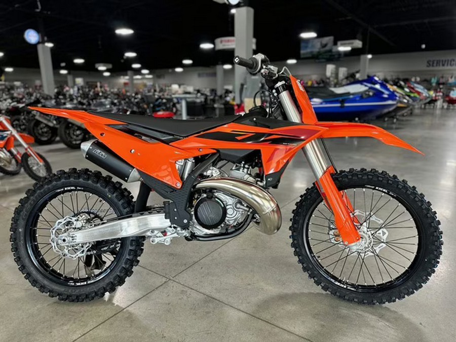 2025 KTM SX