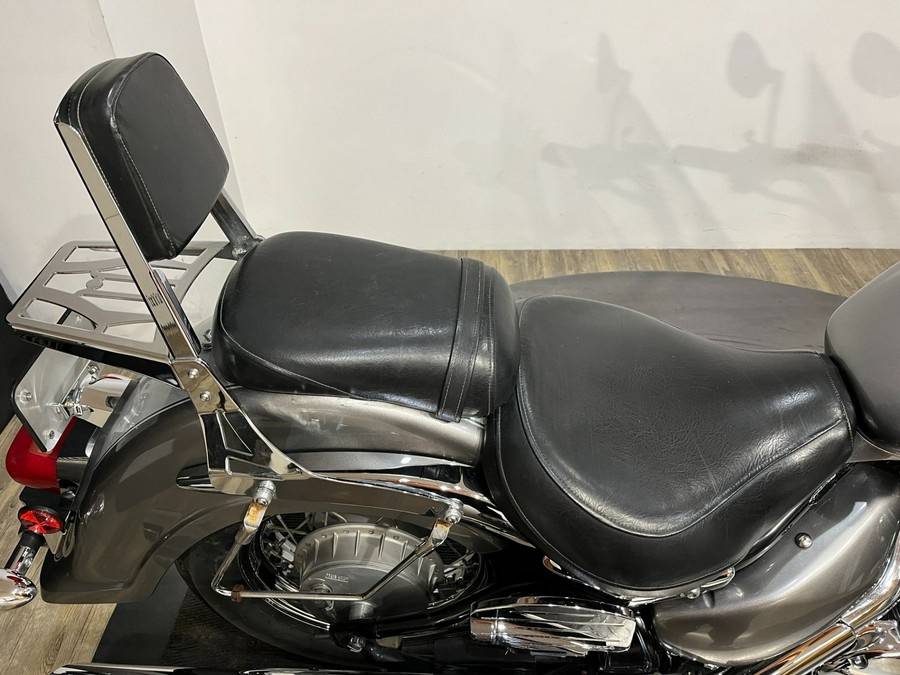 2002 Suzuki Motor of America Inc. Intruder 800