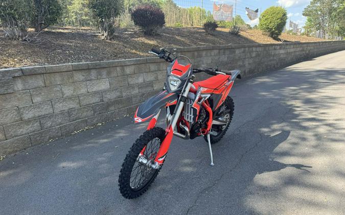 2026 Beta Motorcycles Xtrainer 300