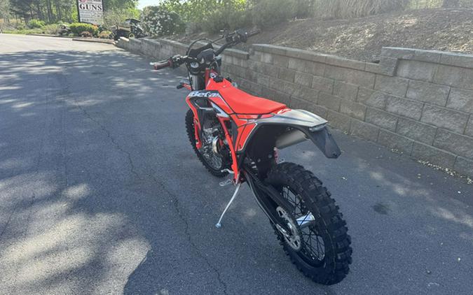 2026 Beta Motorcycles Xtrainer 300