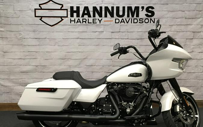 2024 Harley-Davidson Road Glide® White Onyx Pearl - Black Finish FLTRX